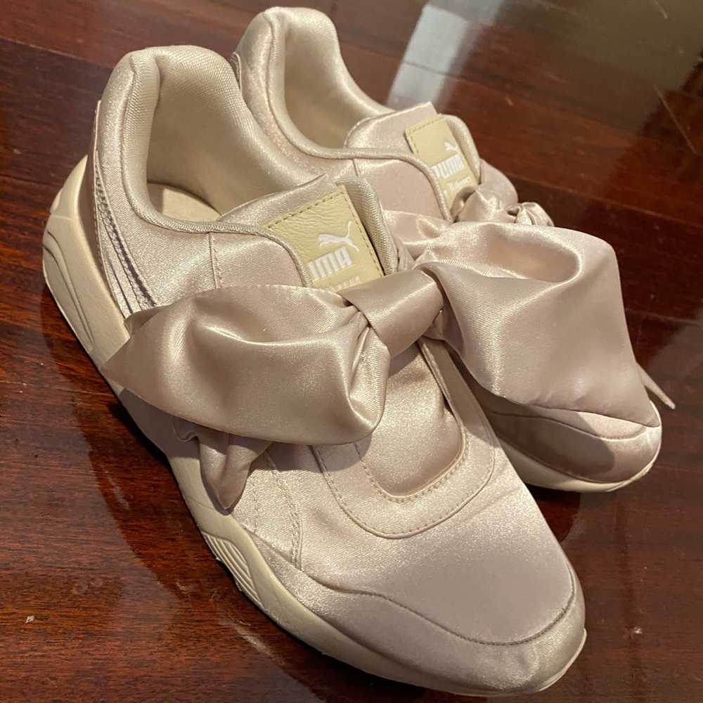 Brand new puma century sneakers
